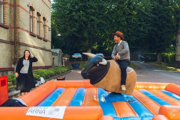 Mekanisk tjur Förebildarna göteborg waterzorb